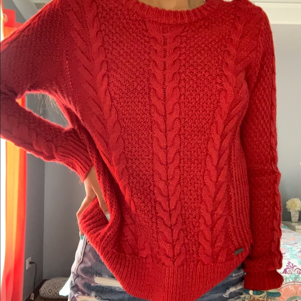 red knitted hollister sweater
